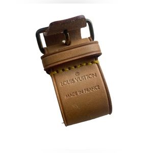 💯AUTH LV vachetta luggage tag strap with brass hardware & a buckle closure